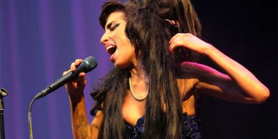 Amy Winehouse performing at Glastonbury 2008