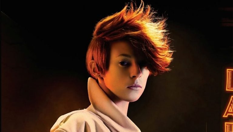 English synth-pop artist La Roux