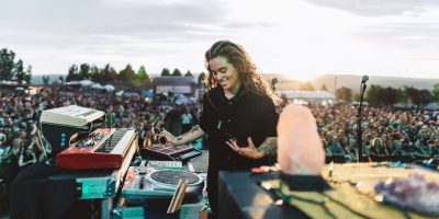 Tash Sultana performing live