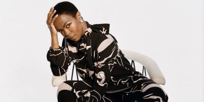 lauryn-hill-2018 sitting on chair