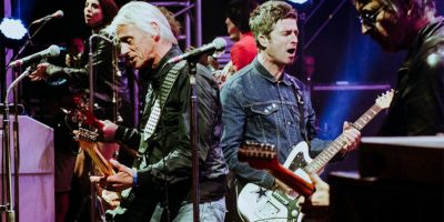 Noel Gallagher and Paul Weller performing live