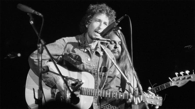 Bob Dylan performing live