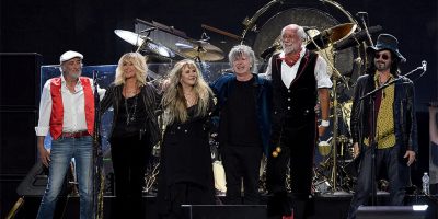 mick fleetwood and lindsay buckingham