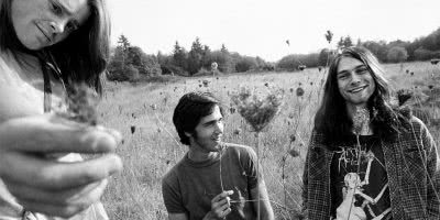 Nirvana in 1989, with drummer Chad Channing pictured to the left