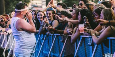 Image of a crowd at Melbourne's Pleasure Garden