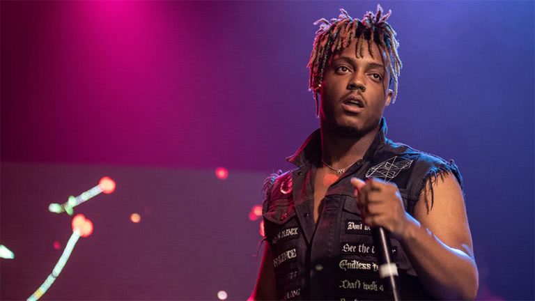 Image of US rapper Juice WRLD playing live