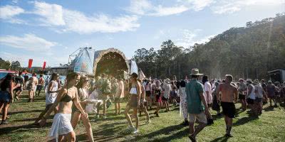 Image of the crowd at Lost Paradise festival