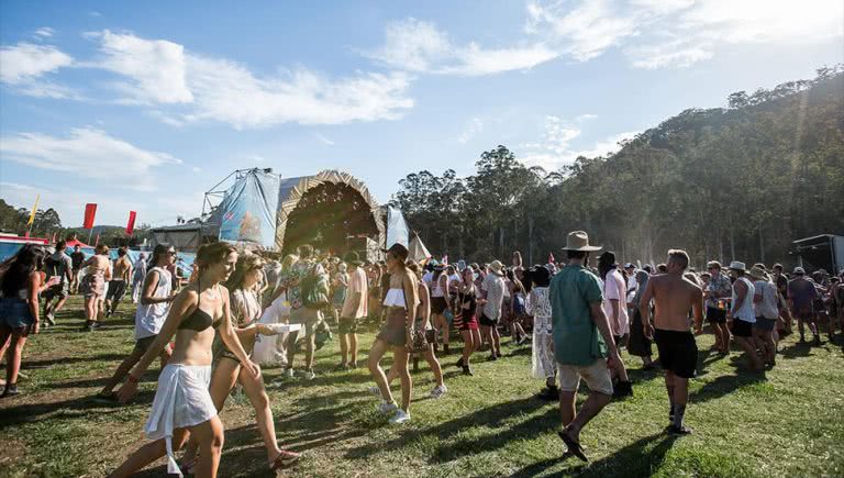 Image of the crowd at Lost Paradise festival