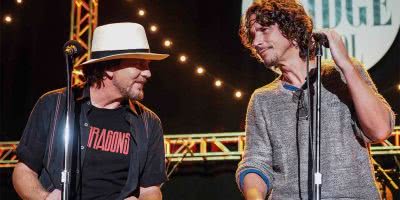 Image of Pearl Jam's Eddie Vedder and Soundgarden's Chris Cornell
