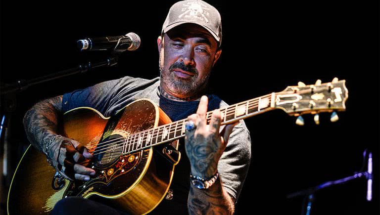 Staind frontman Aaron Lewis