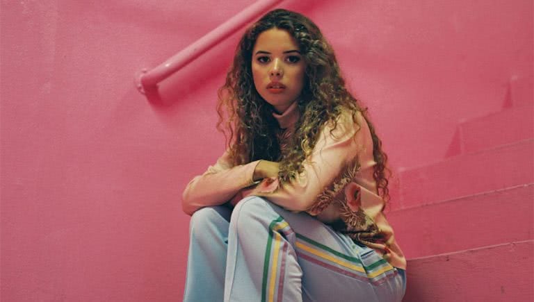 English musician Nilüfer Yanya