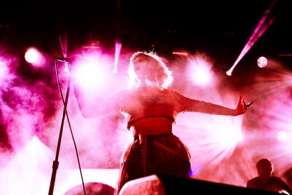 Aurora at Groovin The Moo