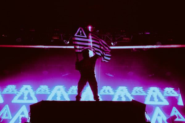Flosstradamus at Groovin The Moo