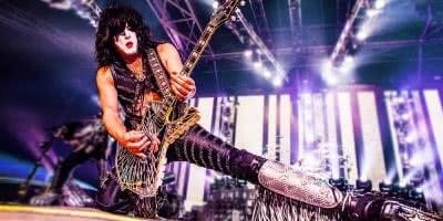 kiss paul stanley live rock guitar