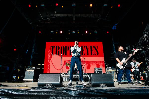 Trophy Eyes Groovin The Moo