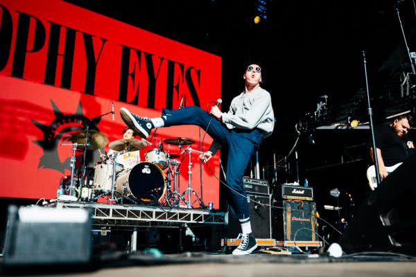 Trophy Eyes Groovin The Moo