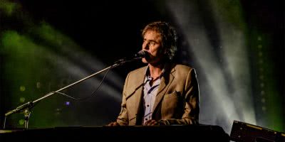 Tim Freedman of The Whitlams performing live