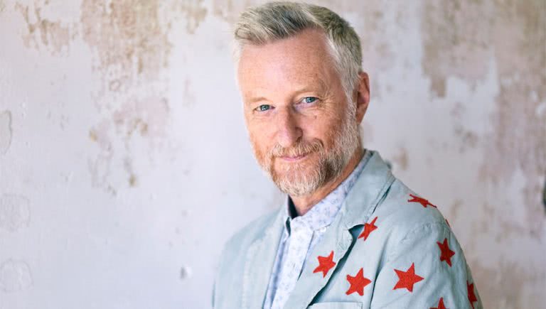 Image of iconic UK singer-songwriter Billy Bragg