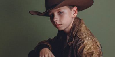 mason ramsay in cowboy hat