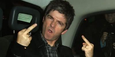 noel gallagher in car