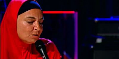 Image of Sinéad O'Connor performing on 'The Late Late Show'