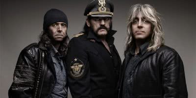 Image of the final lineup of Motörhead, including Phil Campbell, Lemmy Kilmister, and Mikkey Dee