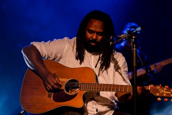 Busby Marou
