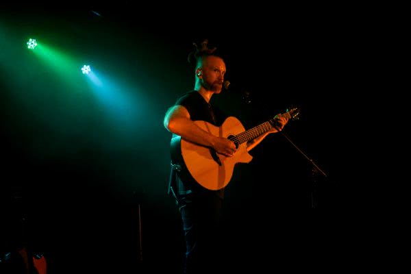 Newton Faulkner