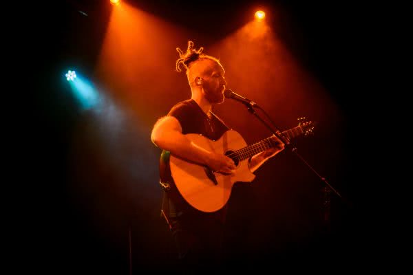 Newton Faulkner