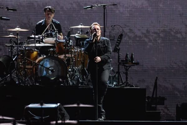 U2