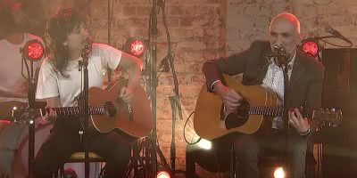 Image of Courtney Barnett and Paul Kelly performing for MTV Unplugged Melbourne