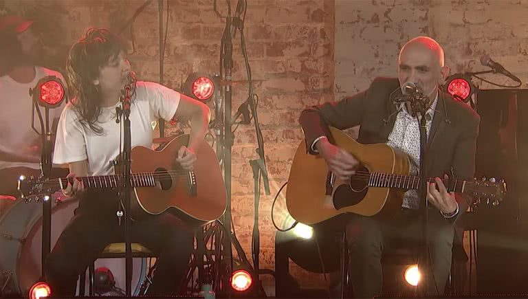 Image of Courtney Barnett and Paul Kelly performing for MTV Unplugged Melbourne