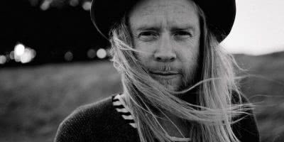 stu larsen black and white