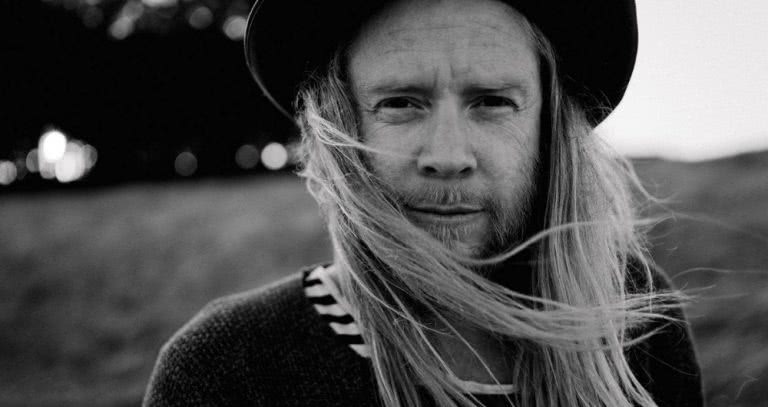 stu larsen black and white