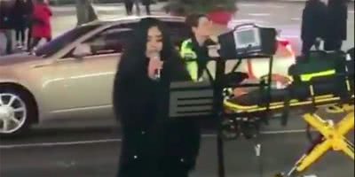 Mariah Carey Stretcher