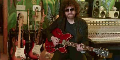 Image of Jeff Lynne of ELO