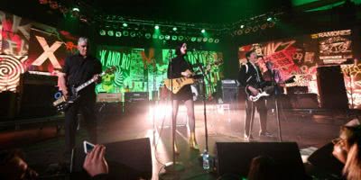 Nirvana, Beck and St. Vincent performing