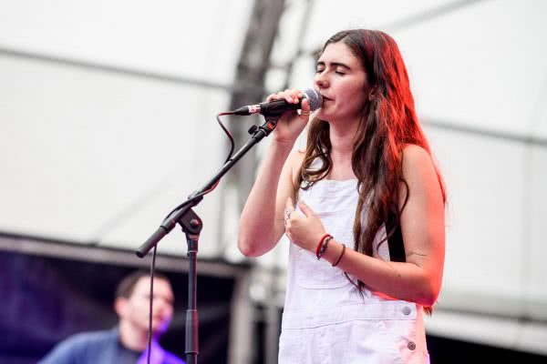 Hollie Col