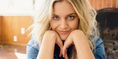 Halsey and Kenny Chesney will feature on Kelsea Ballerini's new album