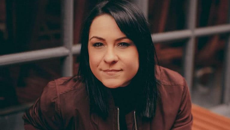 English X-Factor Star Lucy Spraggan