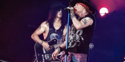 Slash discusses what separates Axl Rose from other singers