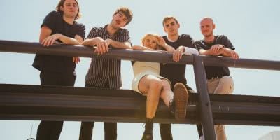 Gold Coast indie-pop collective Ivey.