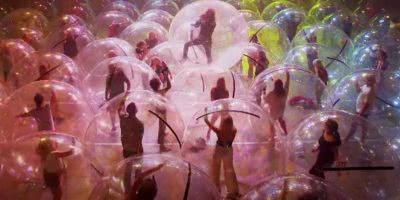 The Flaming Lips will stage what is deemed the ‘World’s First Space Bubble Concert’