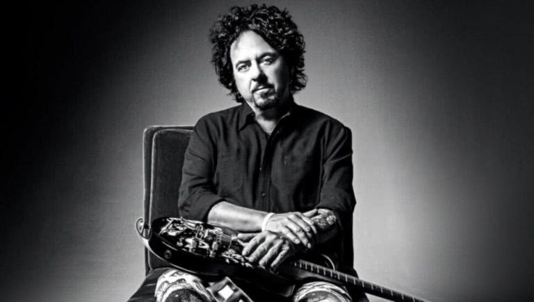 Toto guitarist 'Guitar Hero'