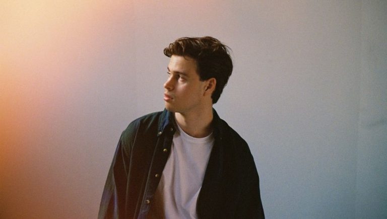 Blake Rose announces one-off intimate Melbourne show at Palais Theatre