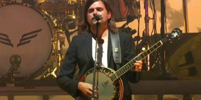 Mumford & Sons founding member leaves band after praising right-wing book