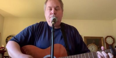 John Hinckley, Ronald Reagan's would-be-assassin, is posting Youtube covers