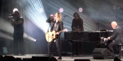 Billy Joel brings out Goo Goo Dolls' John Rzeznik for a performance of 'Iris'