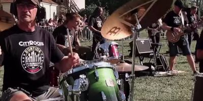 Check out 150 musicians cover a Green Day classic in flash mob