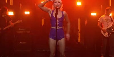 Watch Amyl and the Sniffers memorably make their U.S. TV debut